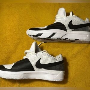 Nike & NBA player Ja Morant - Ja 1 scratch 2.0 black & white sneaker. Men’s 12